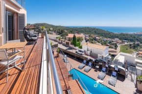 Stylish Villa Havana with Sea Views, Private Pool & A/C